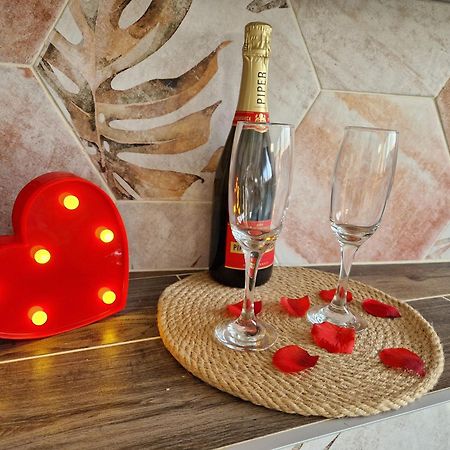 Atoumo Appartement Love Jacuzzi & Jardin Disneyland Paris Quincy-Voisins ภายนอก รูปภาพ