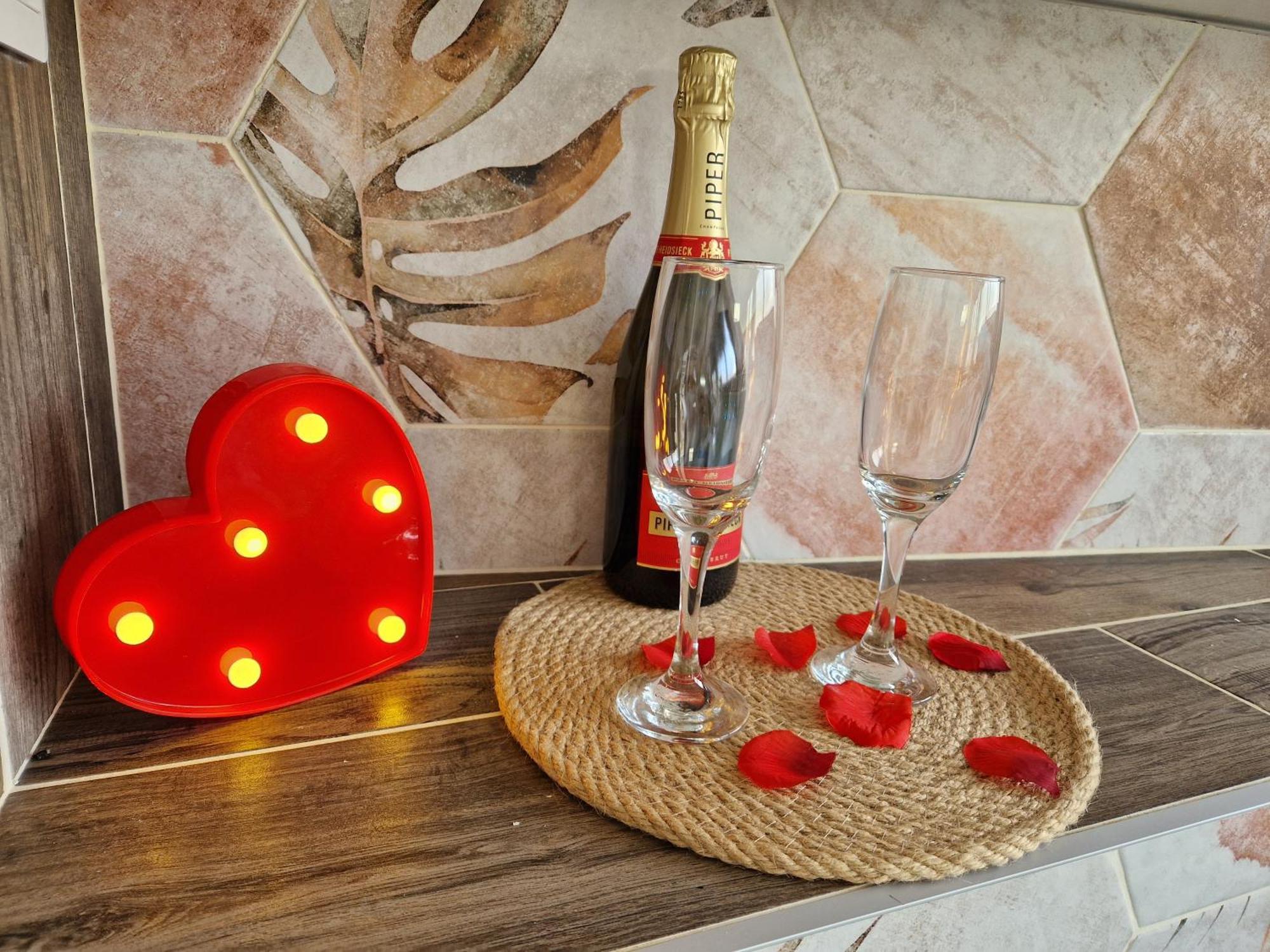 Atoumo Appartement Love Jacuzzi & Jardin Disneyland Paris Quincy-Voisins ภายนอก รูปภาพ